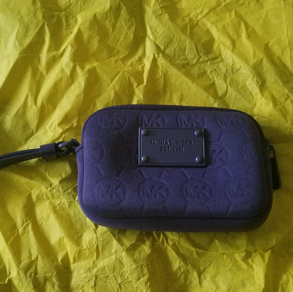 Michael Kors mini wallet